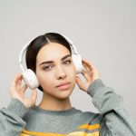 Kendall Jenners headphones